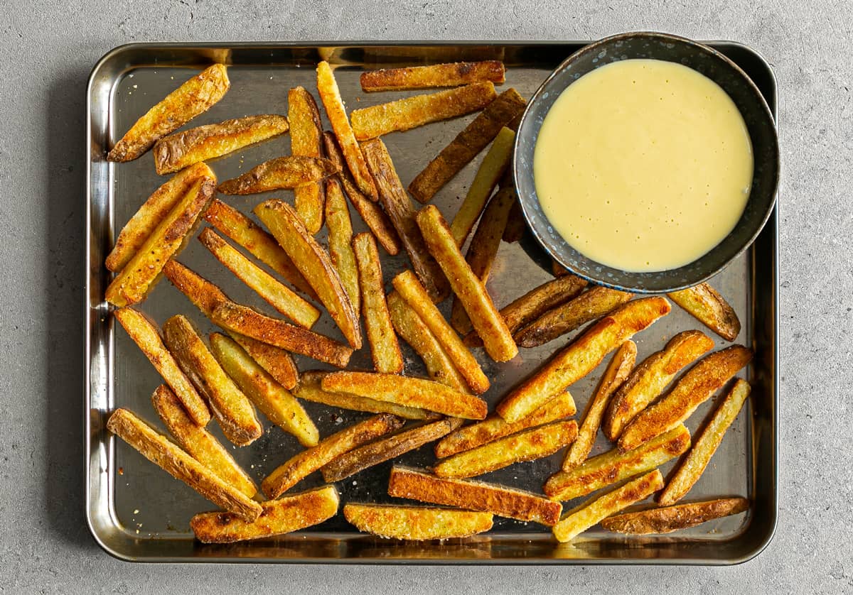Hand Cut Chips with Fondue Dip